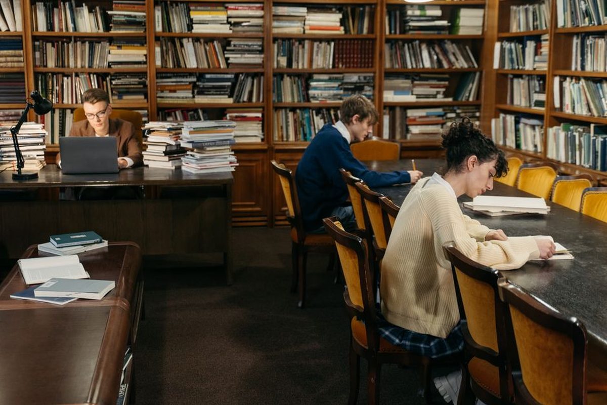 加拿大留学总览的留学决策与信息核验